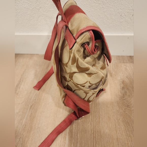 Coach Signature SIS Backpack - Picture 5 of 14